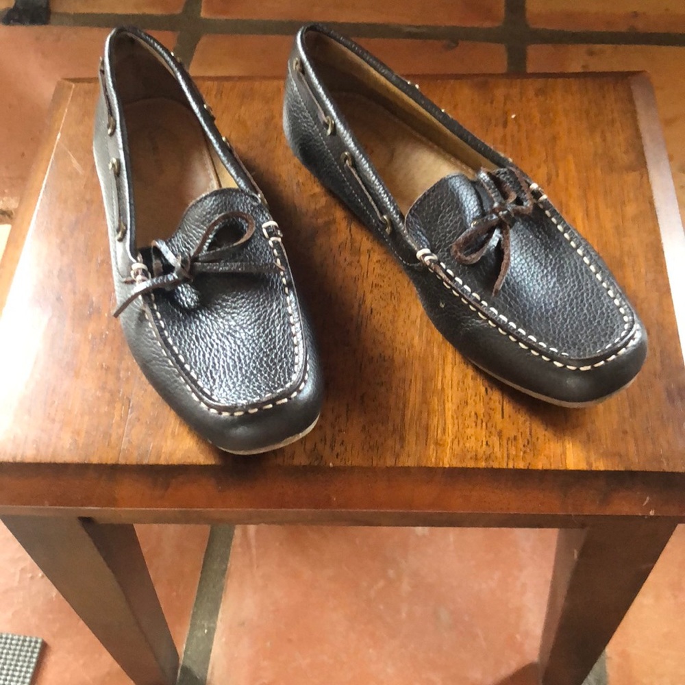 Lands’ End Loafers Size 6 100% Real Pebble Leather